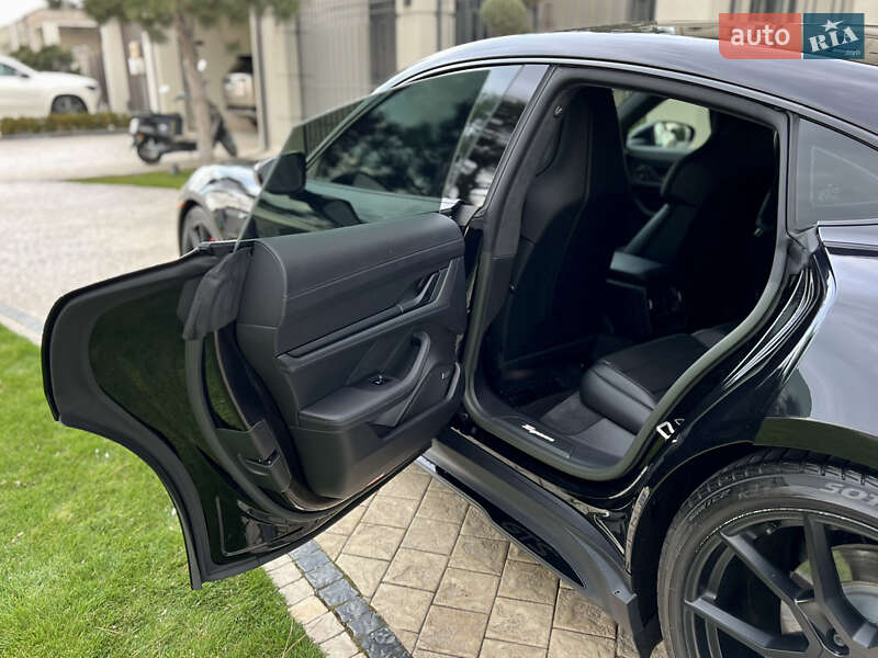 Седан Porsche Taycan 2022 в Одессе