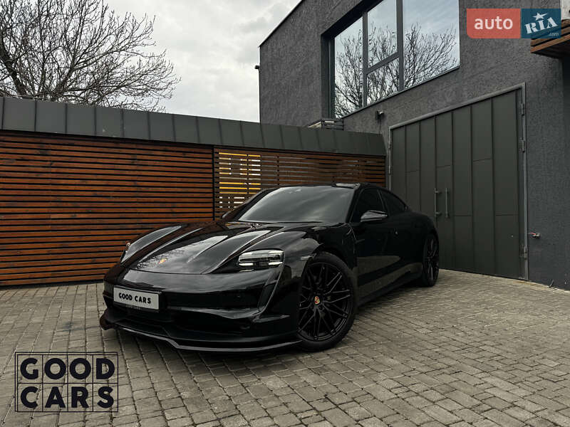 Седан Porsche Taycan 2022 в 
