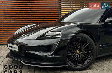 Седан Porsche Taycan 2022 в 
