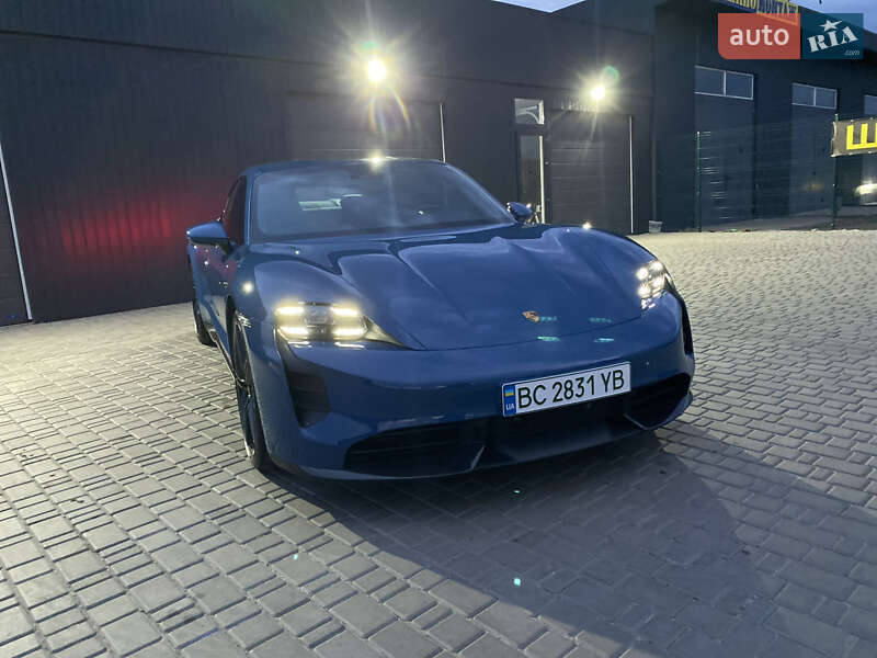 Седан Porsche Taycan 2022 в Киеве