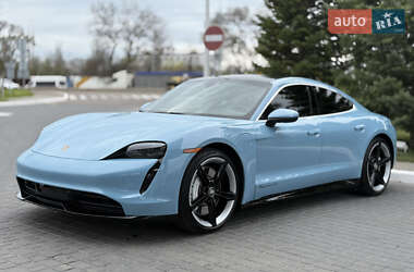 Седан Porsche Taycan 2021 в 