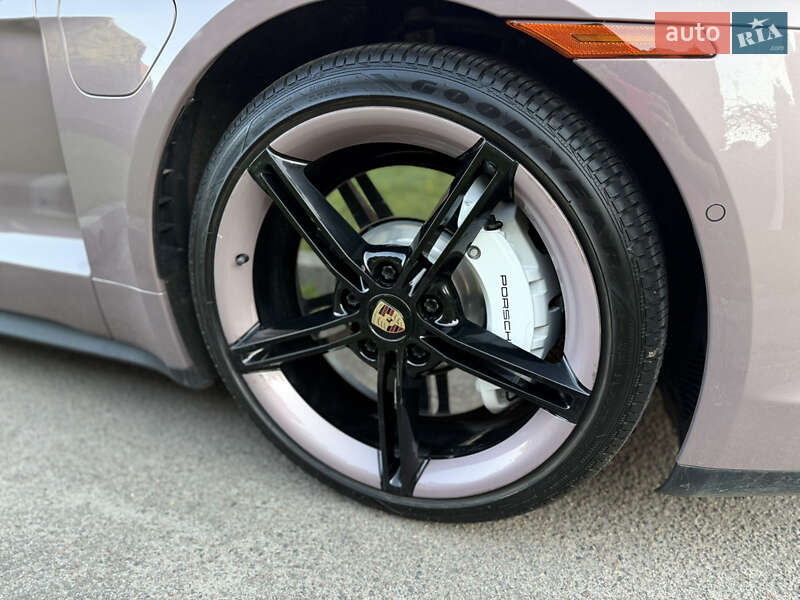 Седан Porsche Taycan 2022 в Ровно фото 8 Седан Porsche Taycan 2022 в Ровно