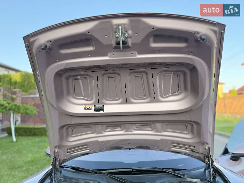 Седан Porsche Taycan 2022 в Ровно фото 23 Седан Porsche Taycan 2022 в Ровно