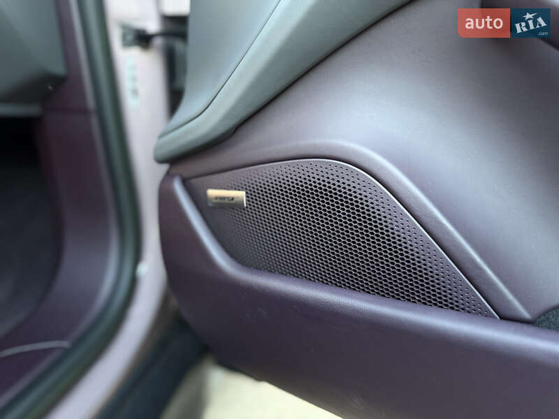 Седан Porsche Taycan 2022 в Ровно фото 25 Седан Porsche Taycan 2022 в Ровно