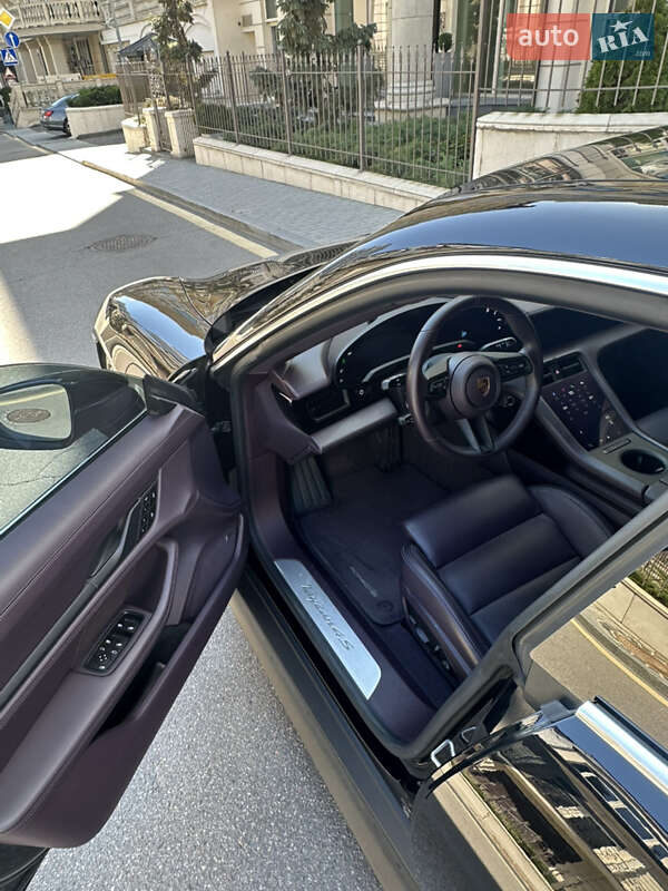 Седан Porsche Taycan 2022 в Киеве фото 18 Седан Porsche Taycan 2022 в Киеве
