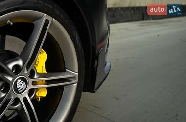 Седан Porsche Taycan 2021 в 