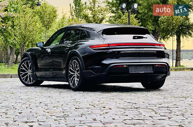 Седан Porsche Taycan 2022 в 