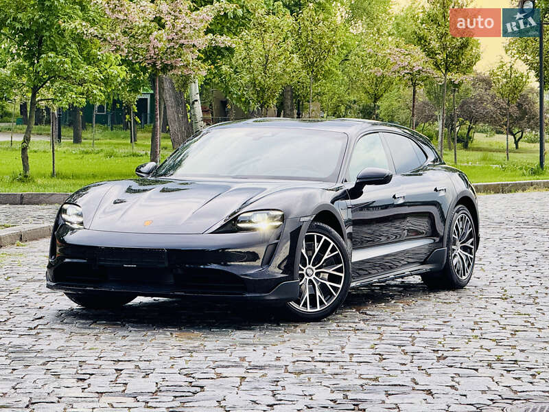 Седан Porsche Taycan 2022 в Киеве