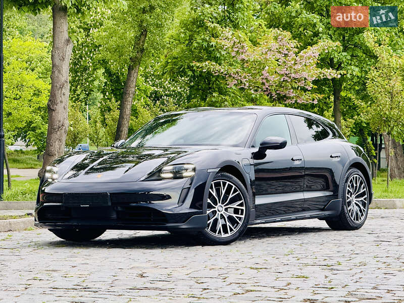 Седан Porsche Taycan 2022 в Киеве