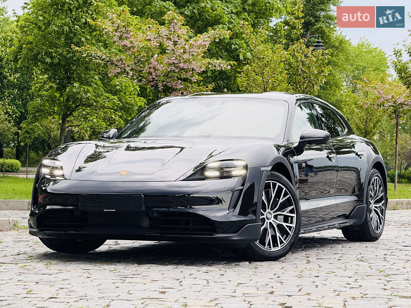 Седан Porsche Taycan 2022 в Киеве