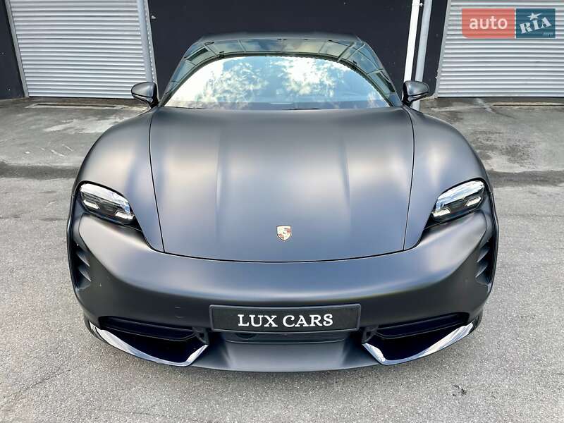 Седан Porsche Taycan 2020 в Киеве