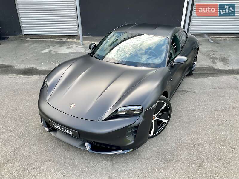 Седан Porsche Taycan 2020 в Киеве