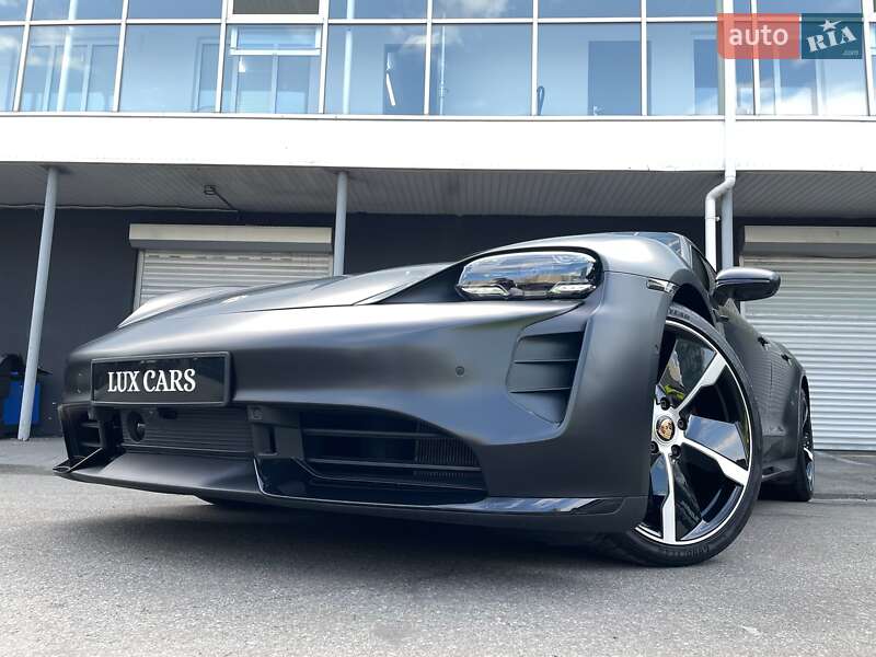 Седан Porsche Taycan 2020 в Киеве
