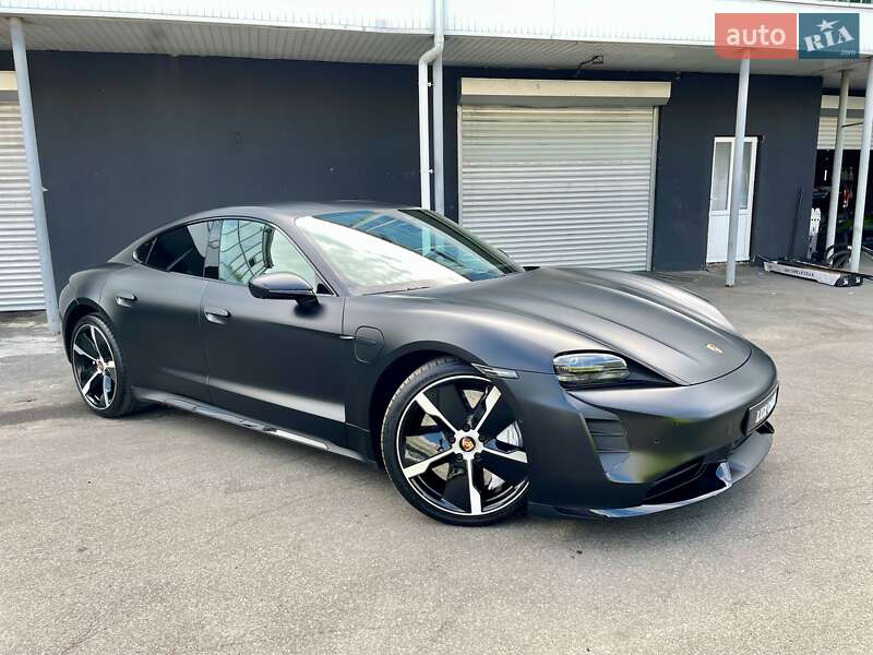 Седан Porsche Taycan 2020 в Киеве