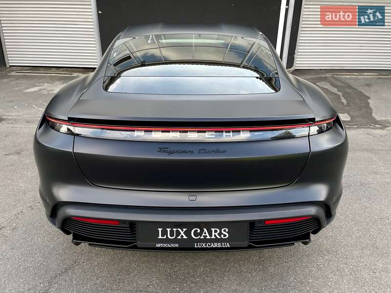 Седан Porsche Taycan 2020 в Киеве