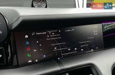 Седан Porsche Taycan 2020 в 