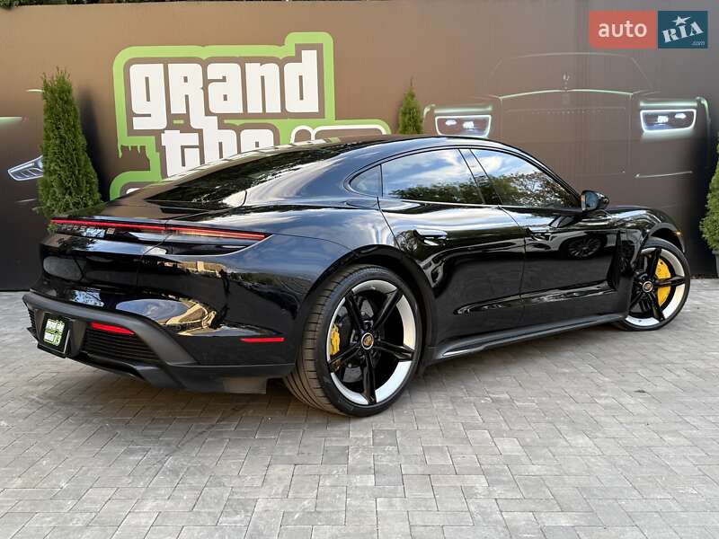 Седан Porsche Taycan 2019 в Киеве