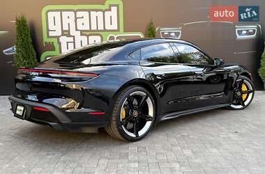 Седан Porsche Taycan 2019 в 