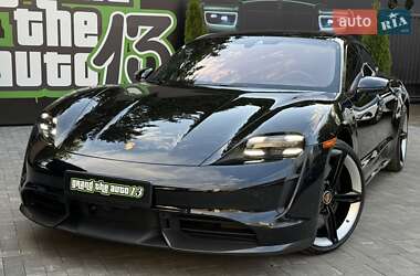 Седан Porsche Taycan 2019 в 