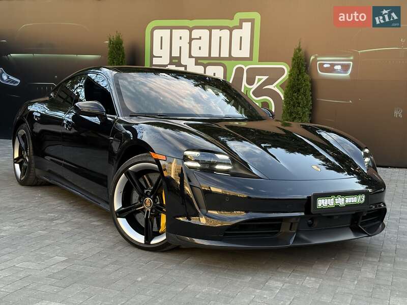 Седан Porsche Taycan 2019 в Киеве