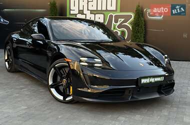 Седан Porsche Taycan 2019 в 