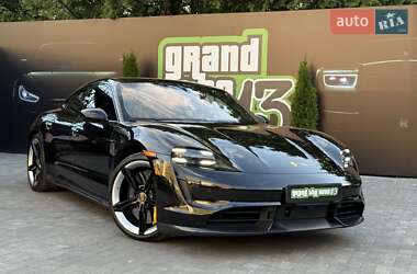 Седан Porsche Taycan 2019 в 