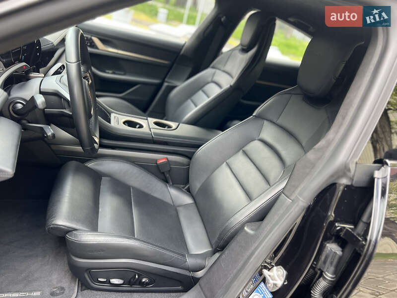 Седан Porsche Taycan 2020 в Днепре
