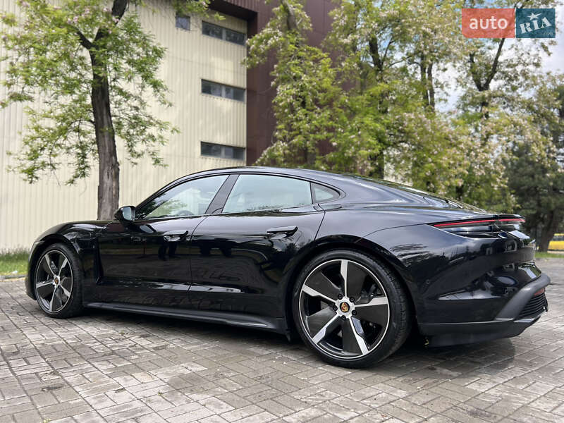 Седан Porsche Taycan 2020 в Днепре