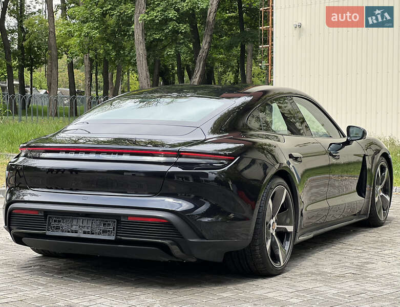 Седан Porsche Taycan 2020 в Днепре