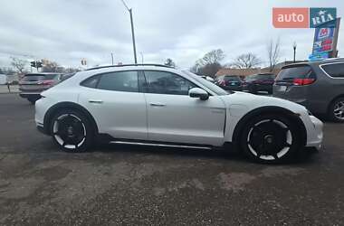 Седан Porsche Taycan 2022 в 