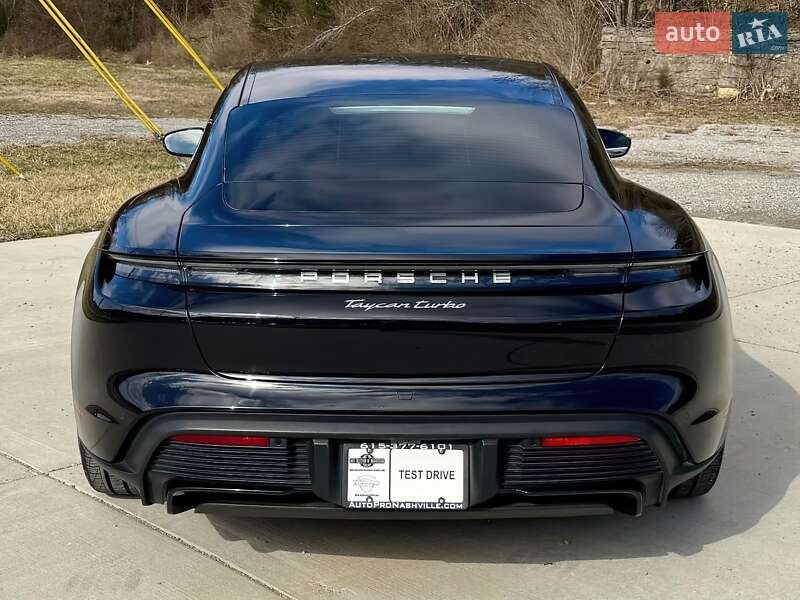 Седан Porsche Taycan 2021 в Мукачевому