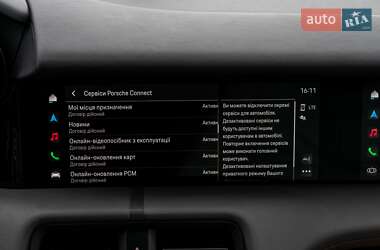 Седан Porsche Taycan 2021 в 