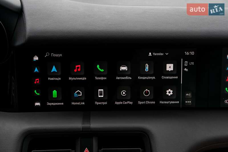 Седан Porsche Taycan 2021 в Києві