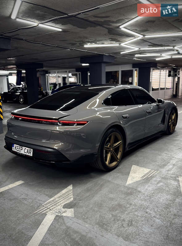 Седан Porsche Taycan 2020 в Одессе