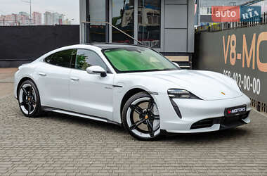 Седан Porsche Taycan 2020 в Киеве