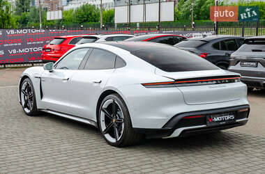 Седан Porsche Taycan 2020 в 