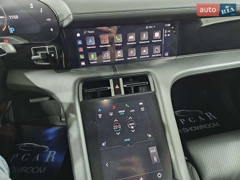 Седан Porsche Taycan 2021 в Киеве