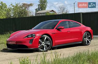 Седан Porsche Taycan 2022 в Киеве