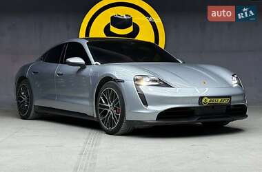 Купе Porsche Taycan 2021 в Чернівцях
