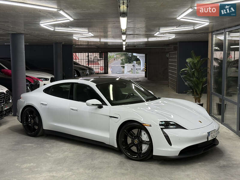 Porsche Taycan 2020
