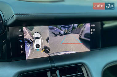 Седан Porsche Taycan 2021 в 