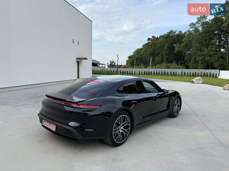 Седан Porsche Taycan 2021 в Луцке