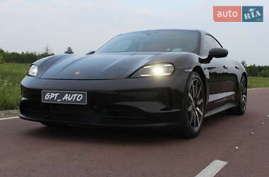Седан Porsche Taycan 2025 в 