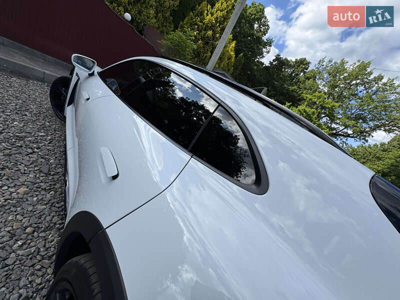 Седан Porsche Taycan 2021 в Трускавце