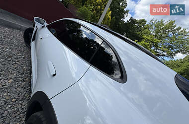 Седан Porsche Taycan 2021 в 
