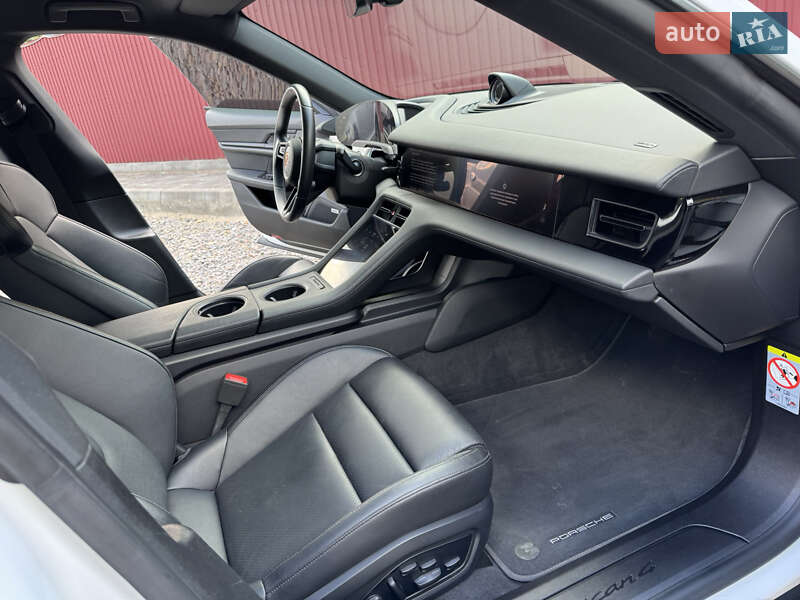 Седан Porsche Taycan 2021 в Трускавце