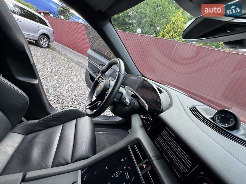 Седан Porsche Taycan 2021 в Трускавце
