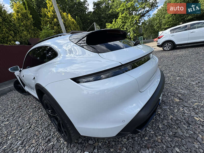 Седан Porsche Taycan 2021 в Трускавце