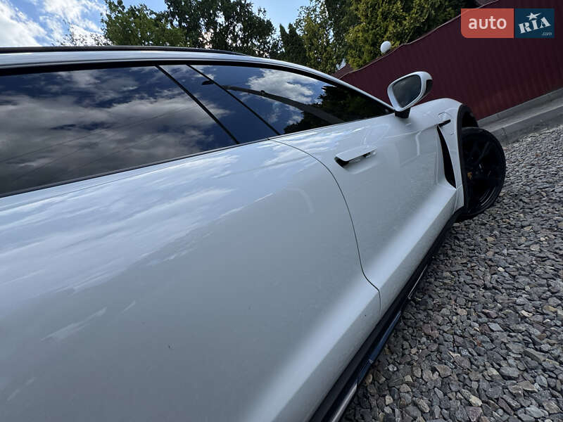 Седан Porsche Taycan 2021 в Трускавце