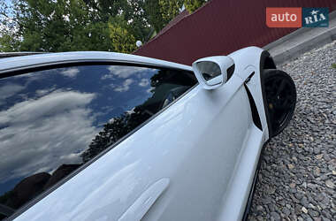 Седан Porsche Taycan 2021 в 